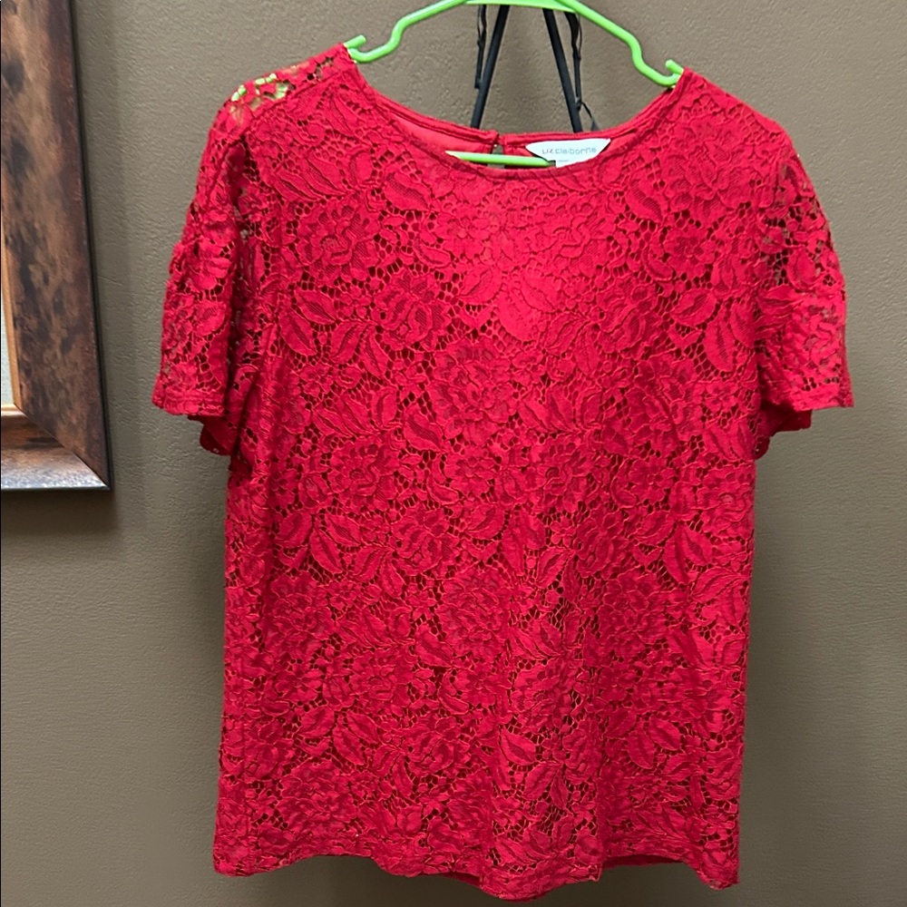 Liz Claiborne red lace top . Fully lined
